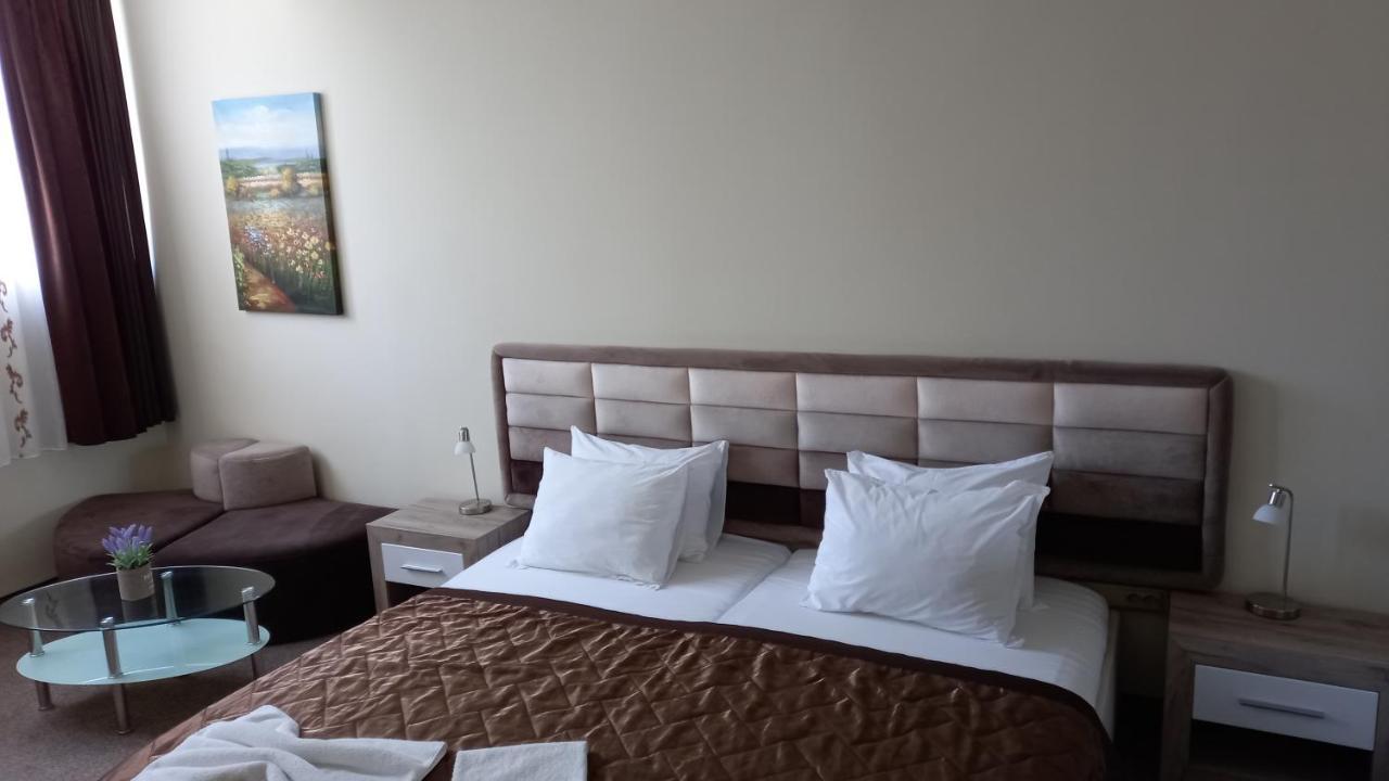 Hotel Dream สตาราซาโกรา ภายนอก รูปภาพ